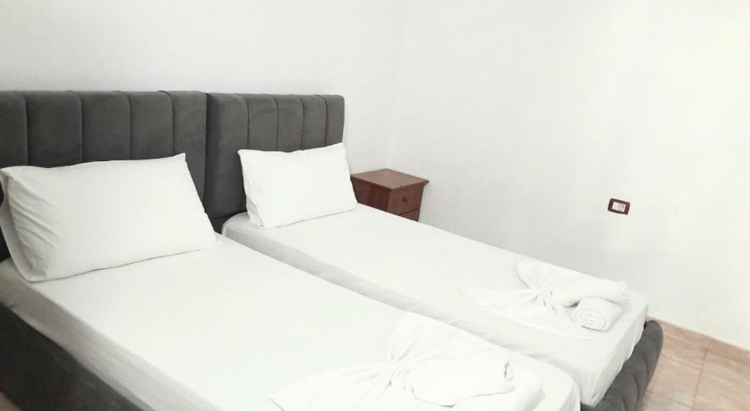 Blue Hotel Ksamil Phòng bức ảnh