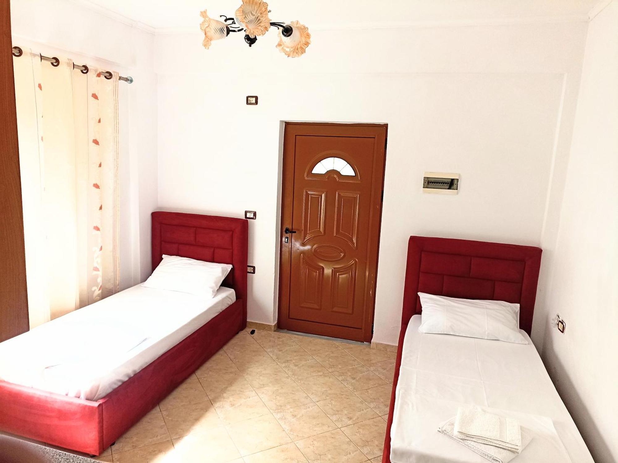 Blue Hotel Ksamil Phòng bức ảnh