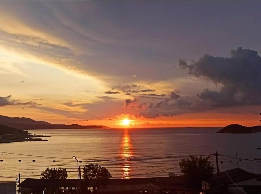 Blue Hotel Ksamil Ngoại thất bức ảnh
