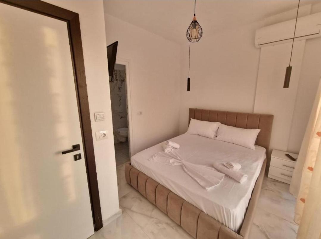 Blue Hotel Ksamil Ngoại thất bức ảnh