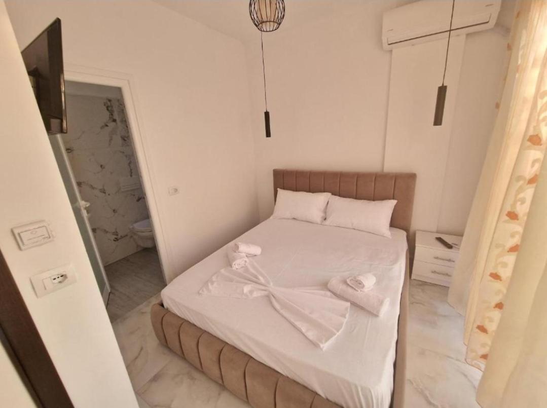 Blue Hotel Ksamil Ngoại thất bức ảnh