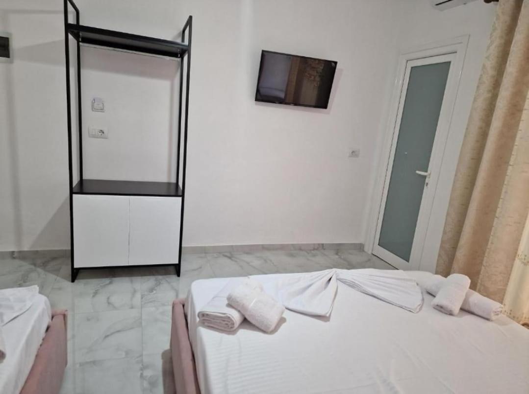 Blue Hotel Ksamil Ngoại thất bức ảnh